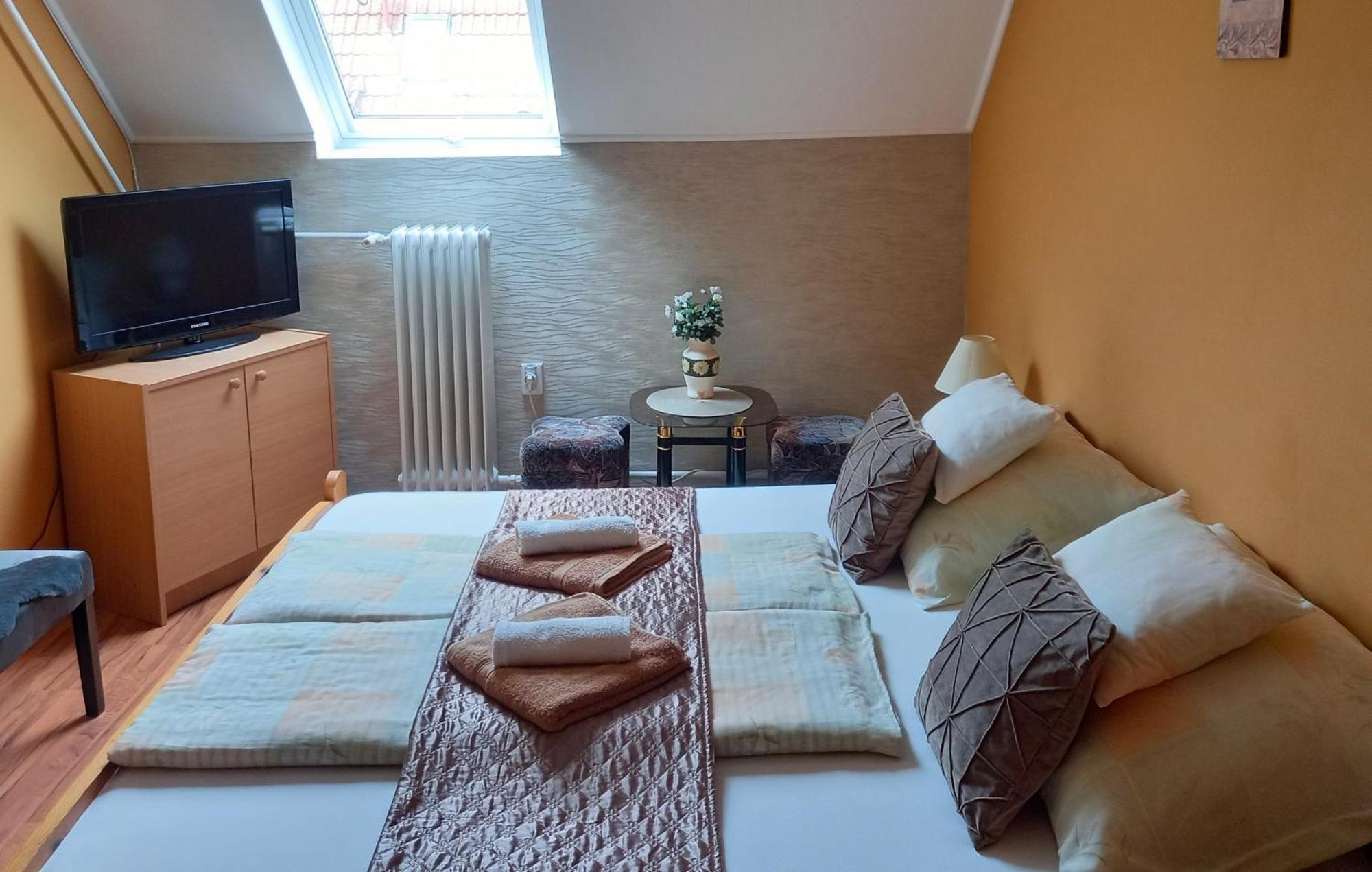 Alfa Apartman Harkány Esterno foto